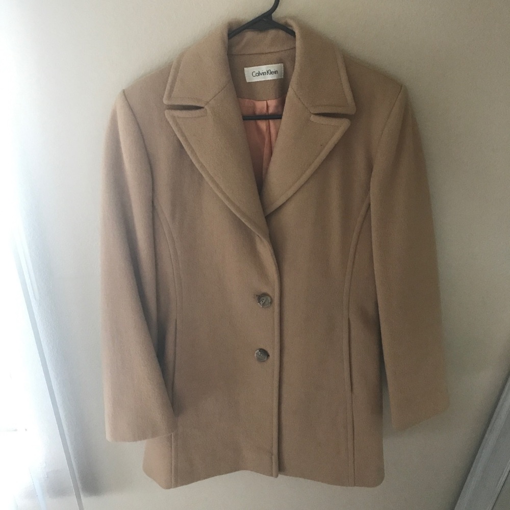 Calvin Klein beautiful camel colored coat ✨
